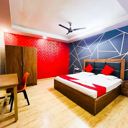 Hotel Classical Opposite Nizamuddin Railway Station